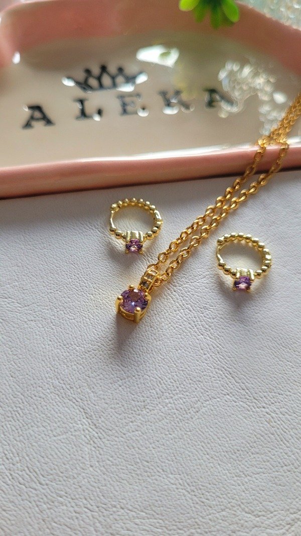 Producto - Conjunto dije y aros cubic redondo lila con strass de acero dorado - 2