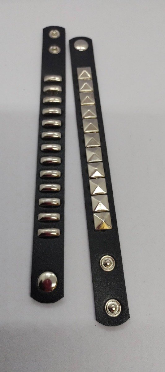 Producto - Pulsera de ecocuero con tachas - 1
