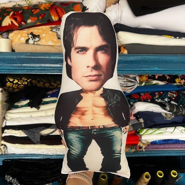 Producto - Muñeco Damon Salvatore Vampire Diaries (No tan) chiquito 02 - 1