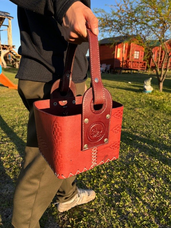 Producto - CANASTA MATERA CUERO 4X4 - 4