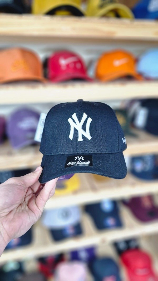 Producto - GORRA NEW YORK CLASICA CURVA