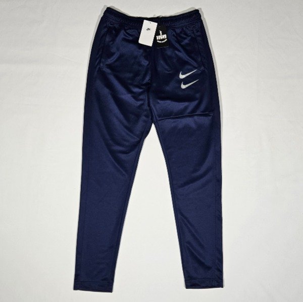 Producto - Nike Sportswear Doble Swoosh