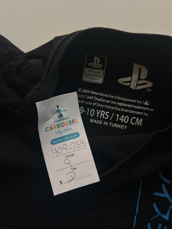 Producto - Remera negra PlayStation - 4