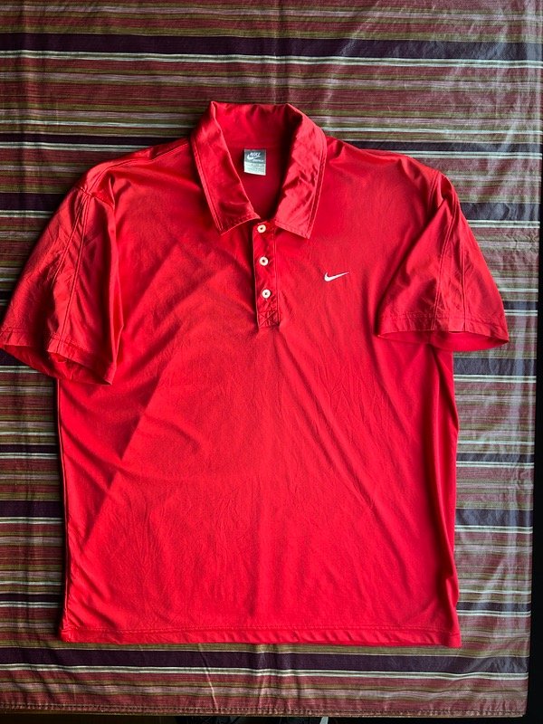 Producto - Chomba nike talle XL roja