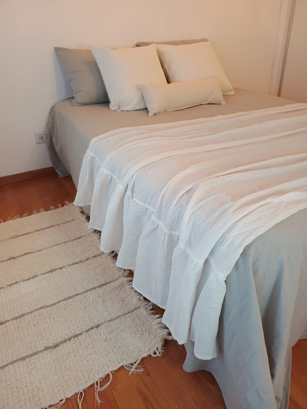 Producto - Pie de cama con volado laterales