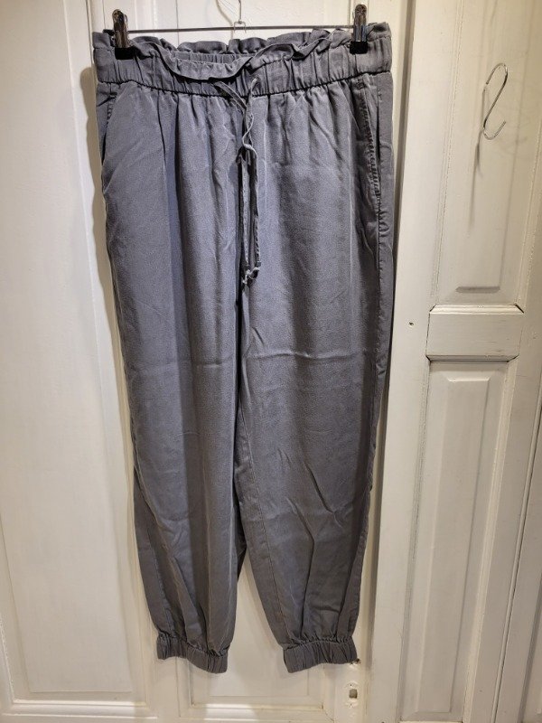 Producto - Pantalón BANANA REPUBLIC gris Talle M - PRECIO: 48X