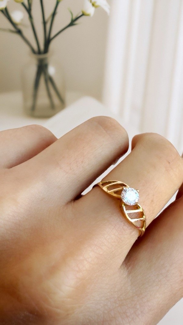 Producto - Anillo Oro 18K piedra blanca