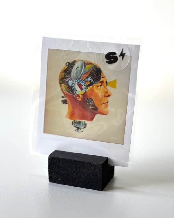 Producto - Polaroid Androide + Base de madera