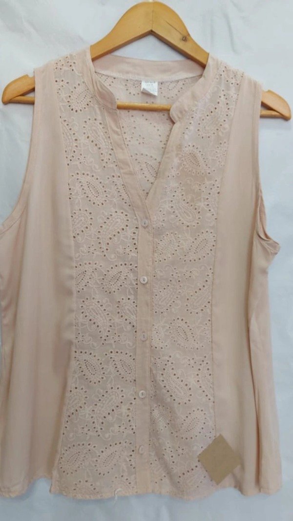 Producto - Blusa brodery beige