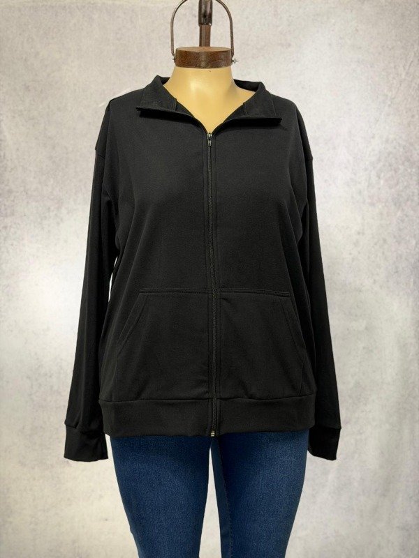 Producto - CAMPERA MICROPOLAR NEGRA TALLE ESPECIAL