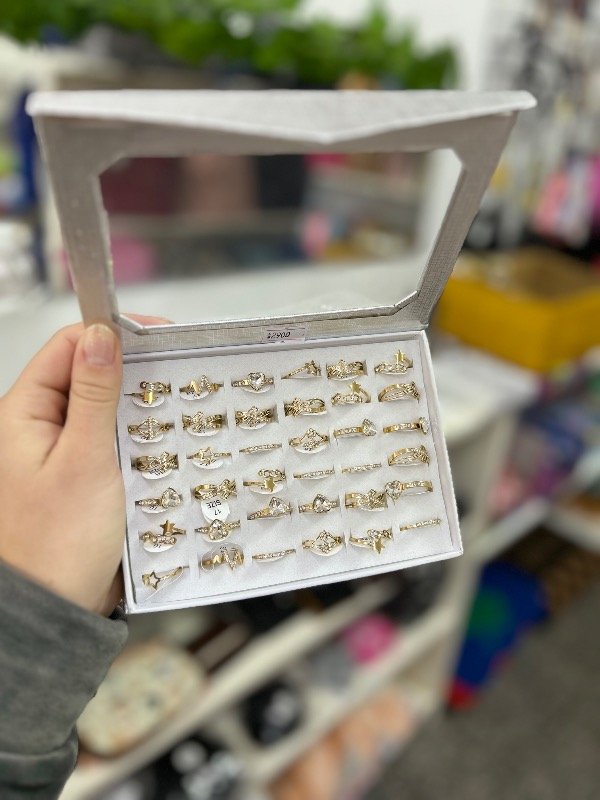 Producto - Anillo formas con strass varios talles dorado