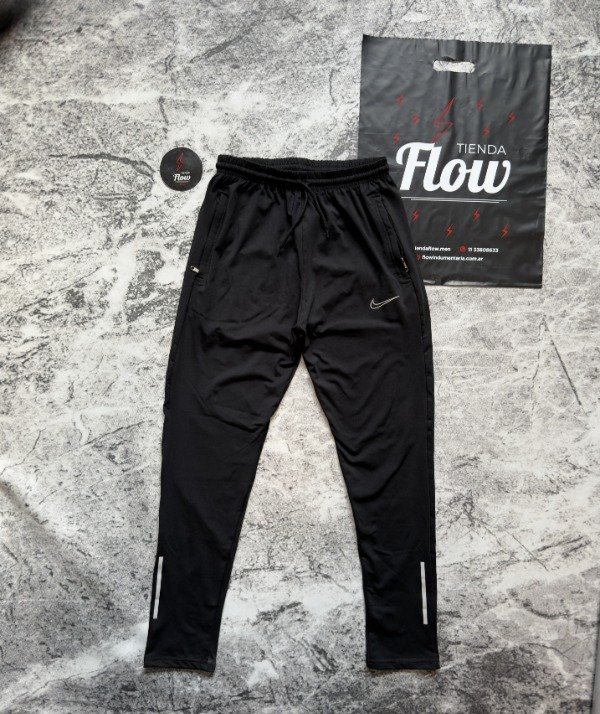 Producto - Pantalón Nike Deportivo Negro
