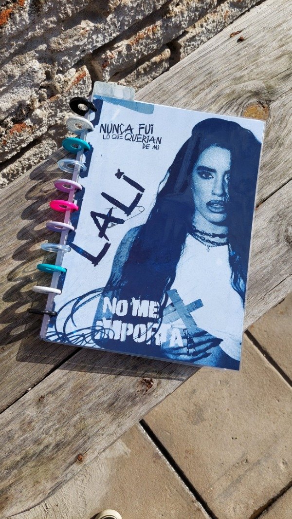 Producto - Cuaderno - LALI (A4) - (11 discos)