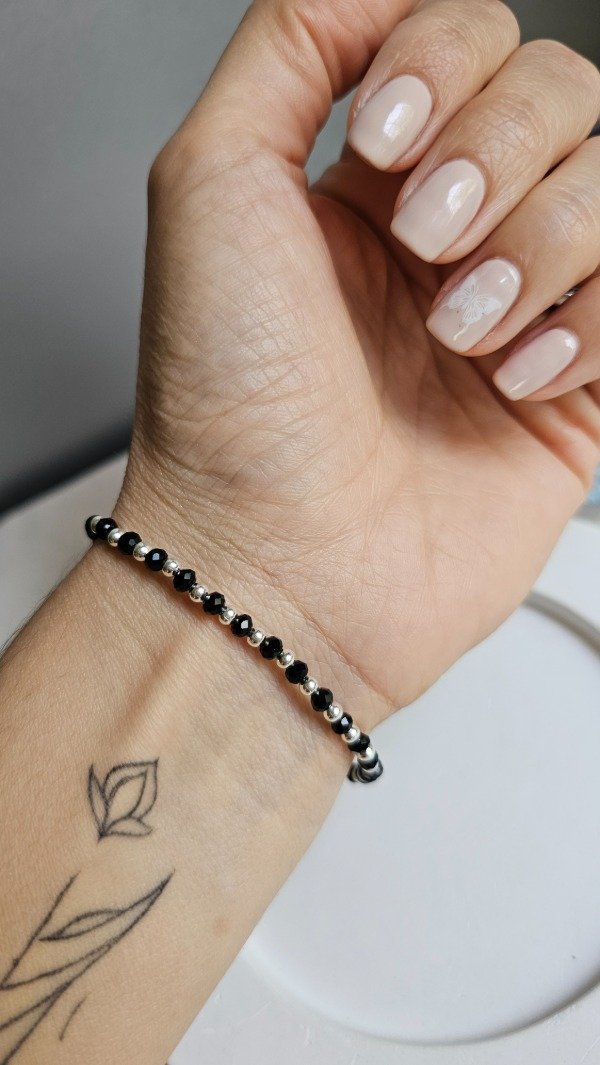 Producto - Pulsera bolitas lisas y negras 18cm. Plata