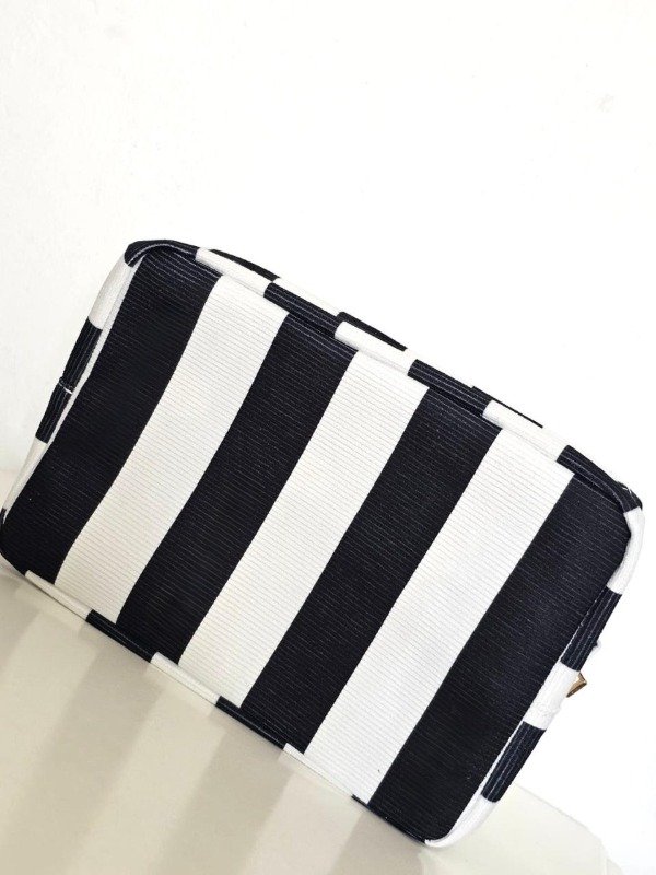 Producto - Neceser Rayas Negro-Blanco - 1