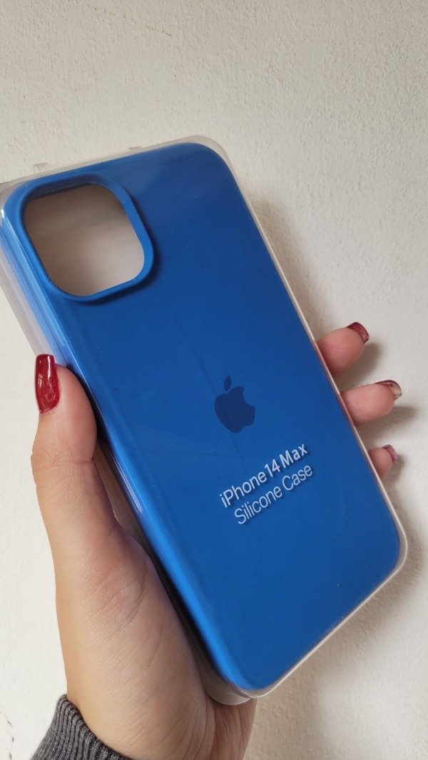 Producto - Iph 14 plus silicona case con felpa azul