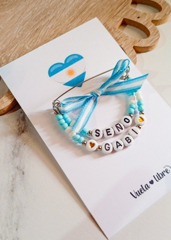 Producto - Escarapela personalizada (elegir nombre)