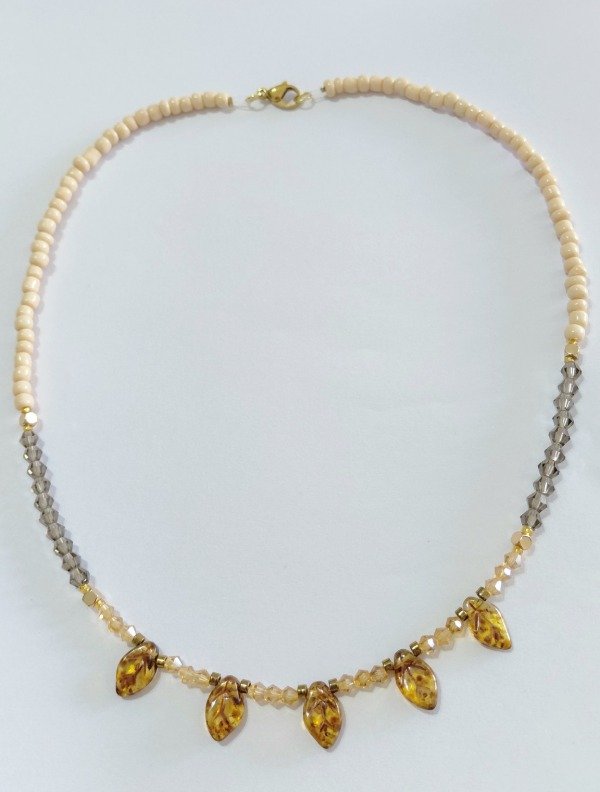 Producto - Collar Acero Dorado con Hojitas en tono Tierra - 1