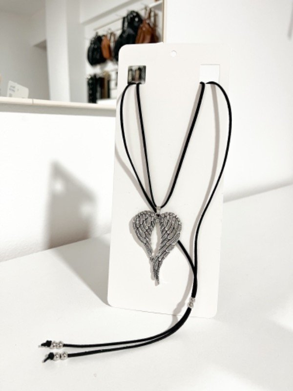 Producto - Corbatero WINGS black