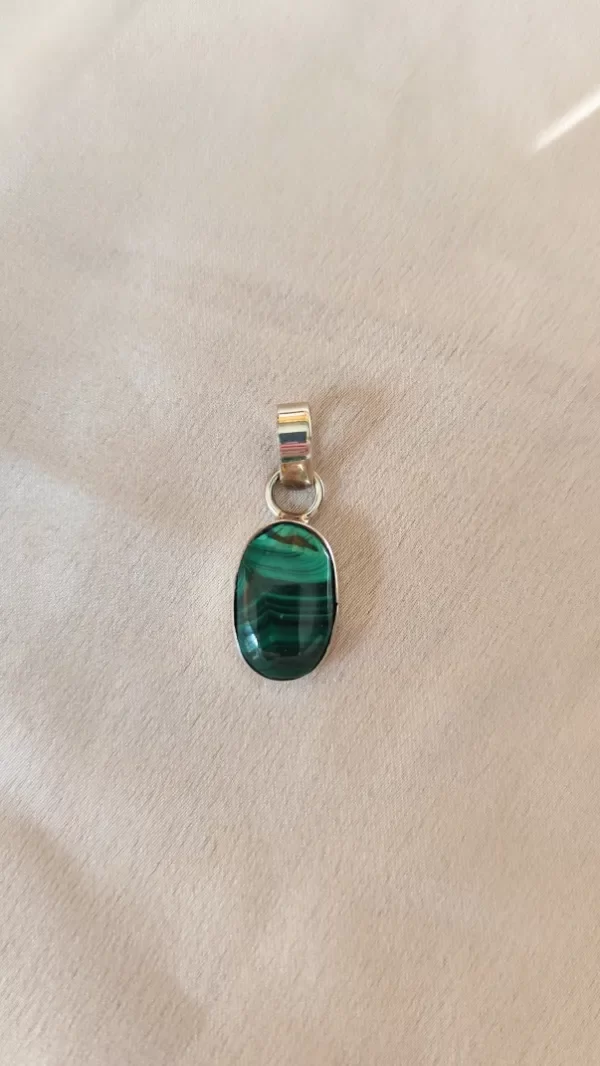 Producto - Dije MALAQUITA ovalada