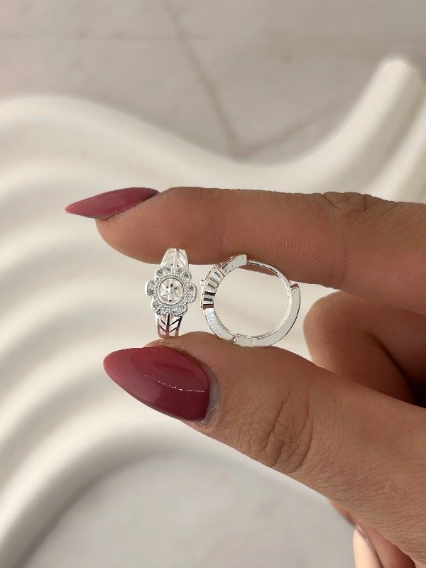 Producto - ARGOLLAS DE PLATA HUGGIES CORAZÓN 0011