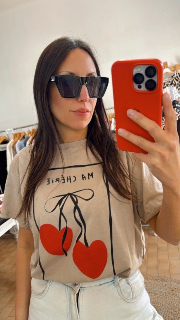 Producto - Remera Corazones Visón