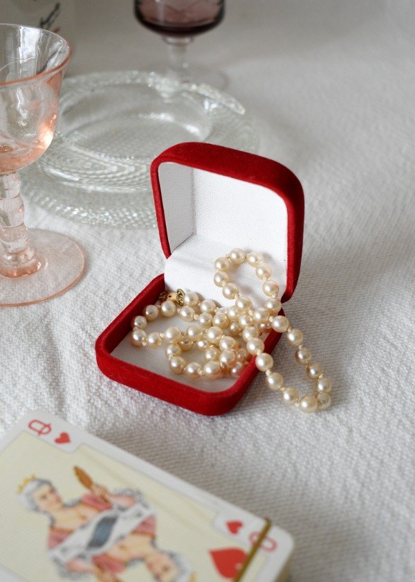 Producto - Collar de perlas vintage y cajita de pana - 0