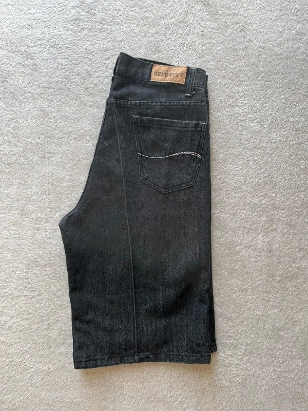 Producto - BERMUDA BAGGY SEVENTY 7 (44AR)