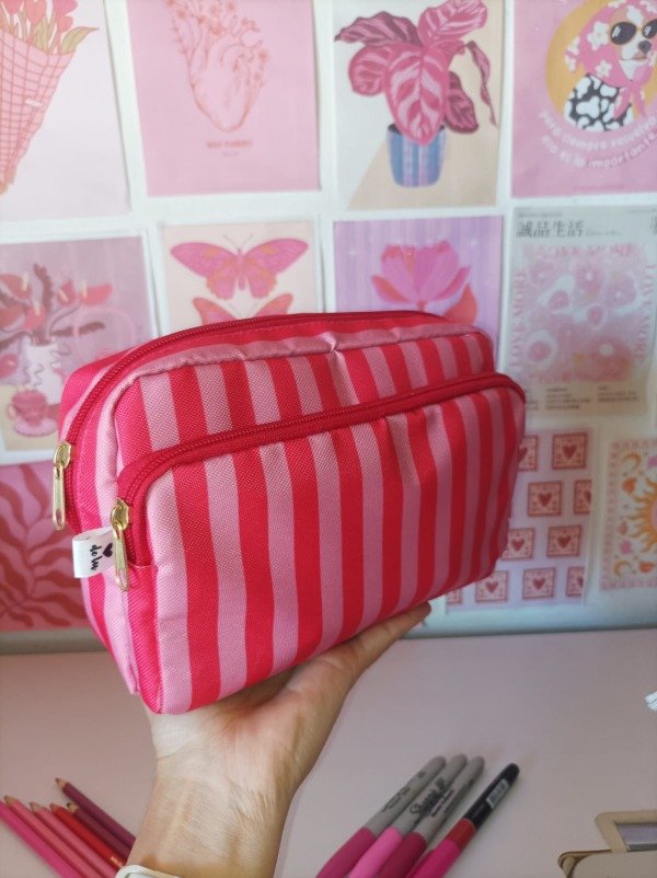 Producto - Cartuchera rayitas fucsia