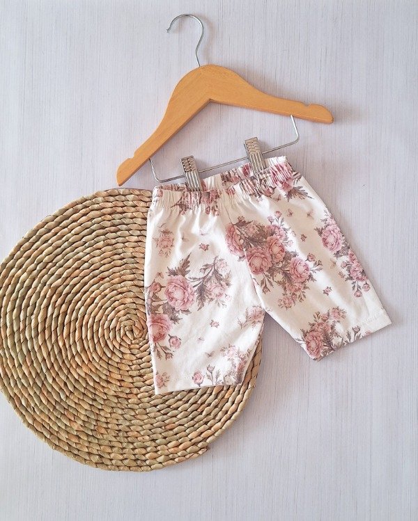 Producto - Biker Est. Digital Blanco con Flores Rosas