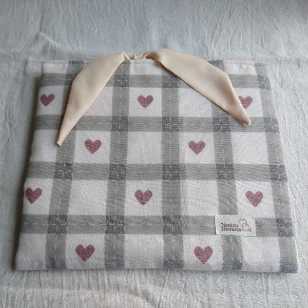 Producto - Funda XL. Cuadros y corazones