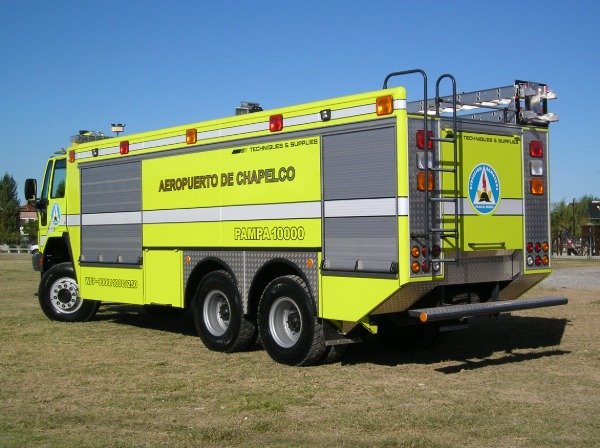 Producto - Autobomba de Aeropuerto Modelo WFP 8000 1000 250 montada sobre Ford Cargo 2632