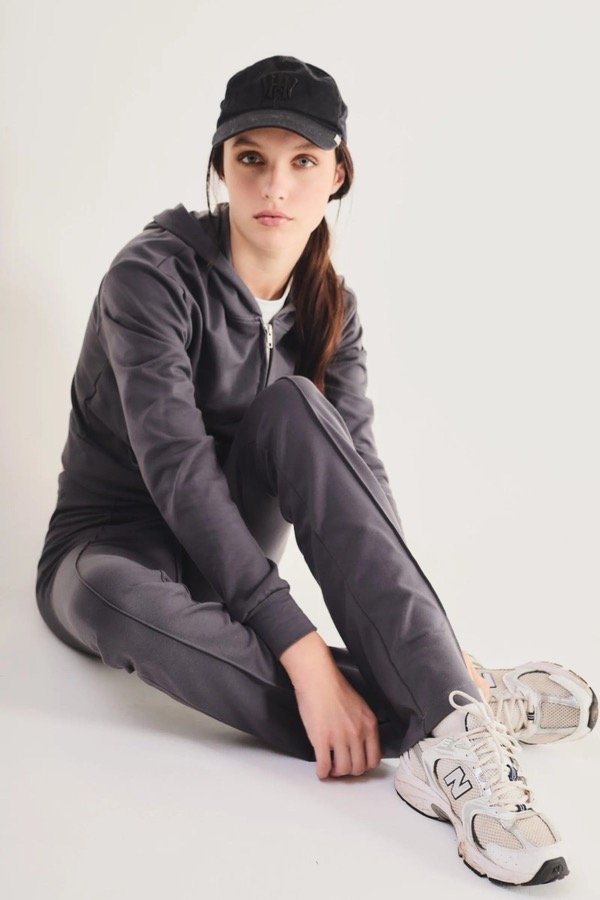 Producto - Campera Negra Mili