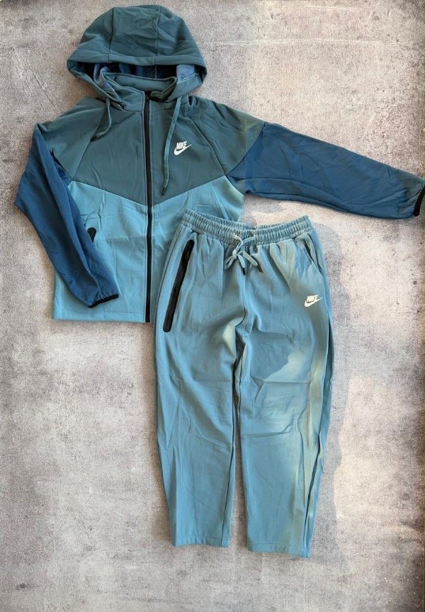 Producto - Conjunto Nike con piel - 0