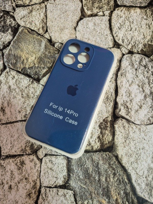 Producto - Funda silicone con logo Iphone 14 Pro azul oscuro