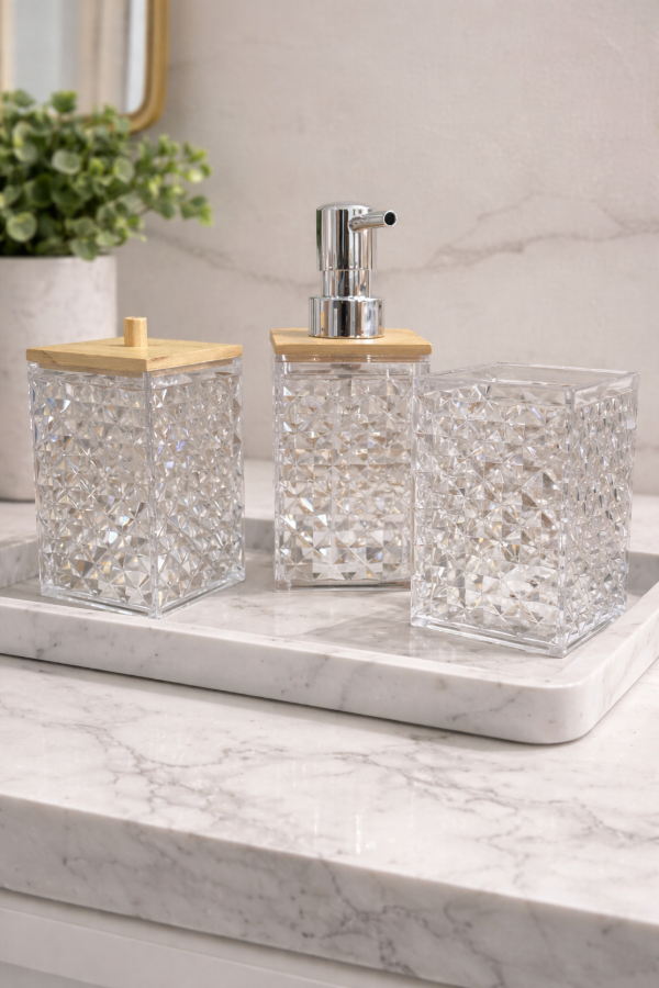 Producto - SET DE BAÑO DE ACRILICO CON TAPA DE BAMBU
