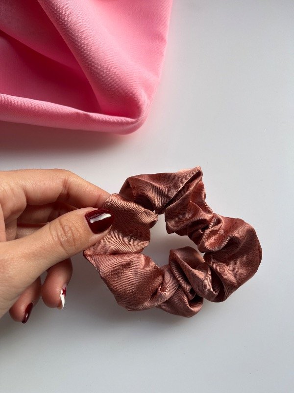 Producto - Scrunchie Marron Rosado