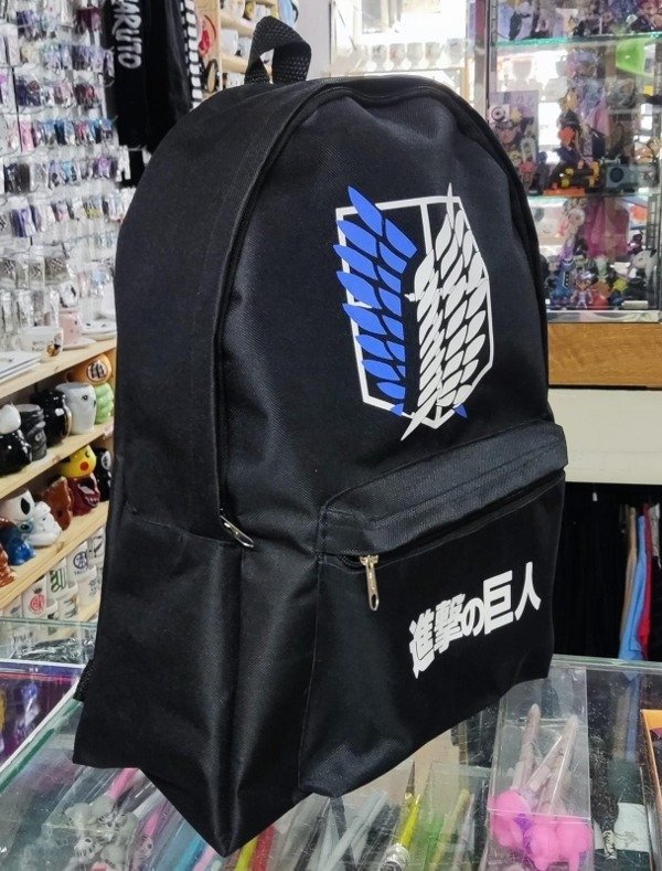 Producto - MOCHILA ATTACK ON TITAN