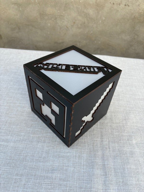 Producto - LAMPARA MINECRAFT PINTADA