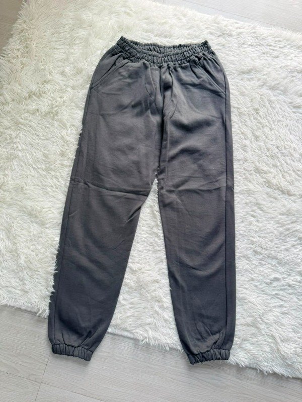 Producto - Jogger Gris Liso Falla