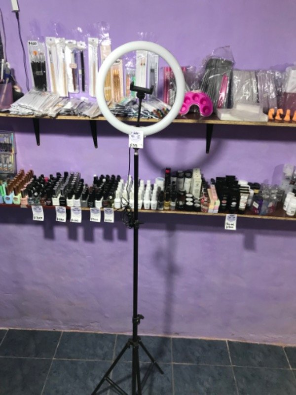 Producto - ARO DE LUZ CON TRÍPODE Y SOPORTE PARA CELULAR