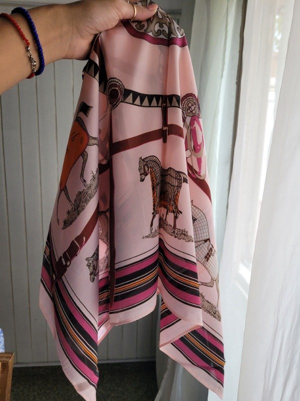 Producto - Pañuelo cuadrado Lucre 70x70