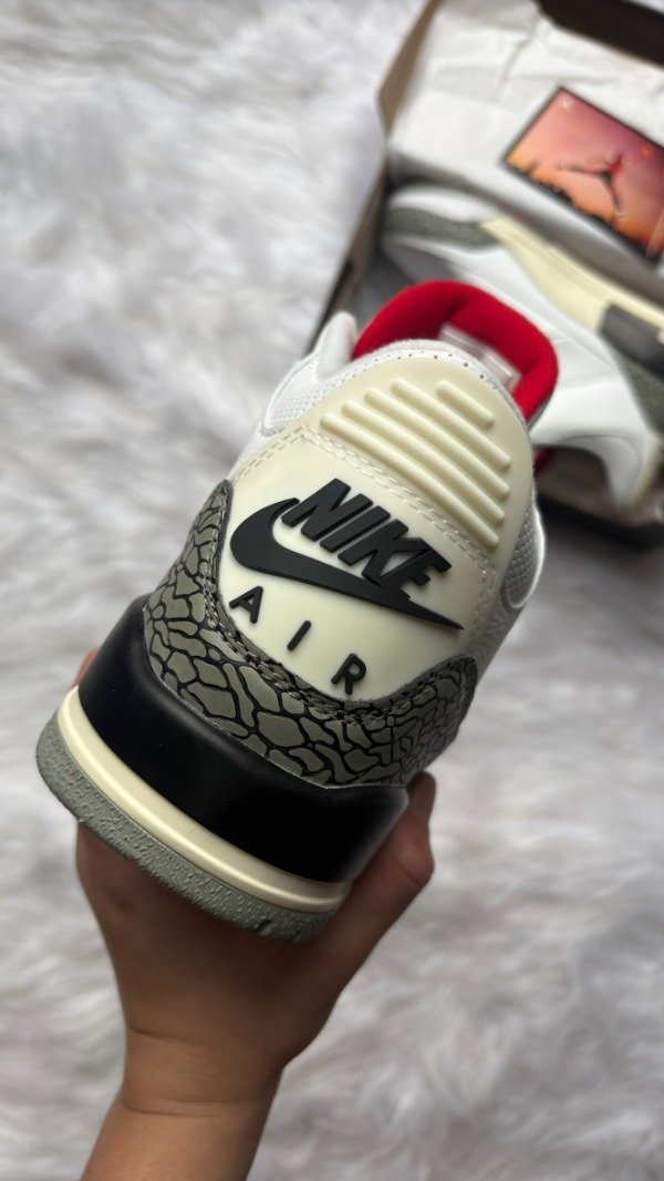 Producto - JORDAN RETRO 3 WHITE CEMENT - 2