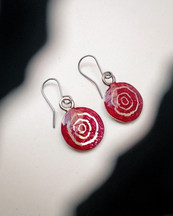 Producto - Aros Orb (plateado y rojo)