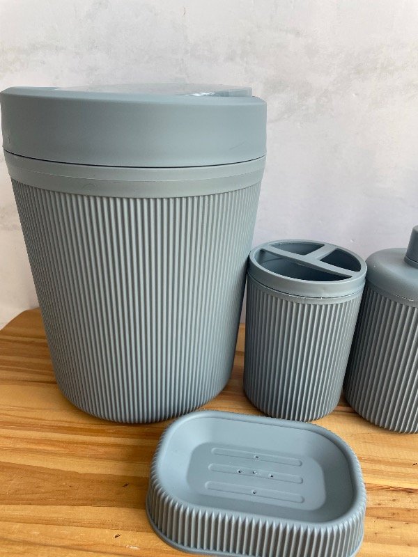 Producto - Set baño Gris - 3