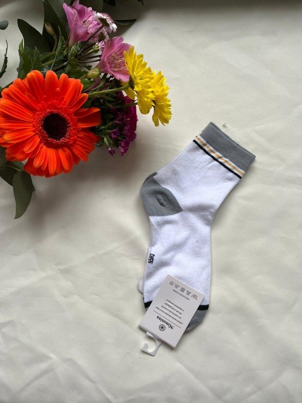Producto - Medias blancas con detalles gris