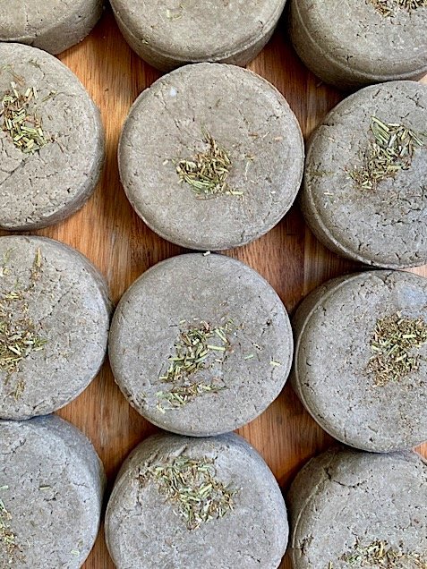 Producto - Shampoo Anti Caspa de Menta, Árbol de Té y Salvia