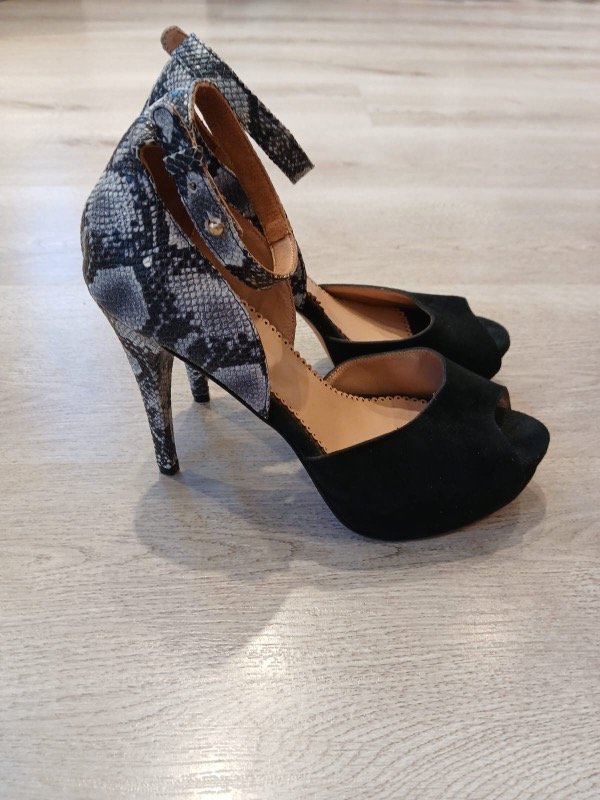 Producto - Sandalia VALDEZ (38)