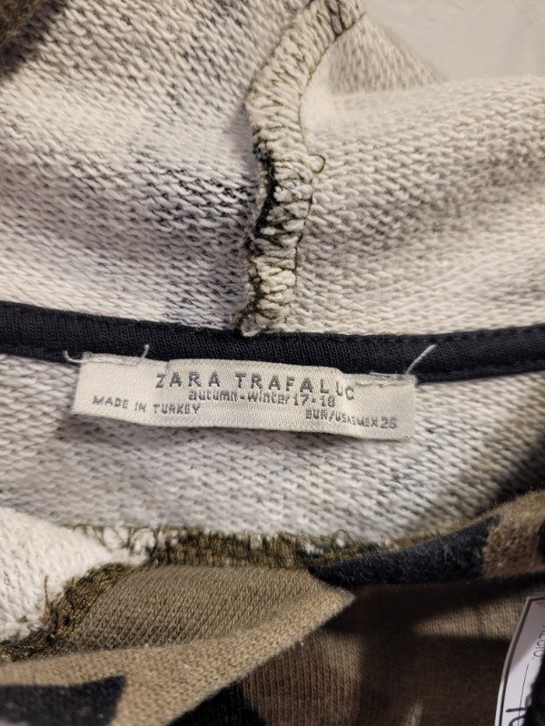 Producto - Buzo ZARA camuflado hoodie Talle S - PRECIO: 40X - 3