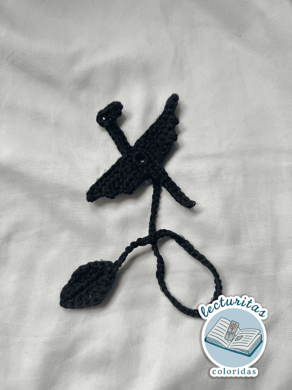 Producto - Marcapáginas de dragón a crochet